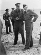 General de brigada John "Jock" Campbell, comandante del 7.º Grupo de Apoyo, y Claude Auchinleck en el Desierto Occidental.