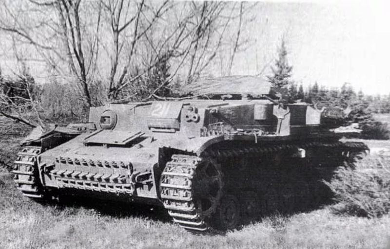 Archivo:Bergepanzer IV.jpg
