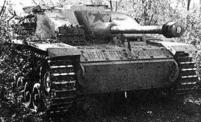Un StuG III de cañón largo capturado por el Ejército Rojo.