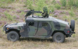 1280px-LT HMMWV M1114.jpg